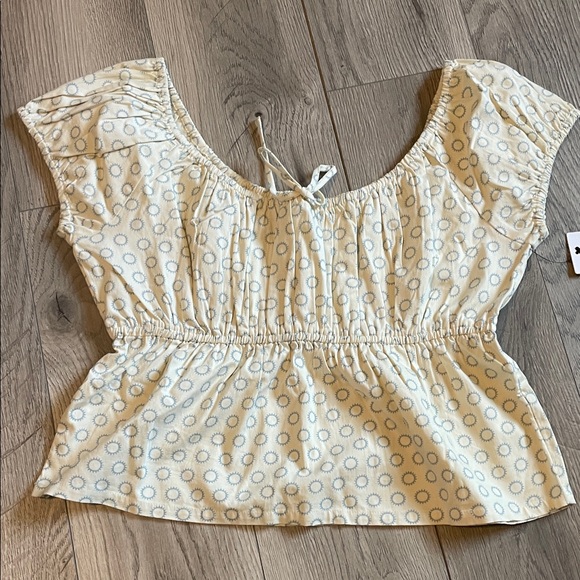 Hurley Cream Blouse - Picture 9 of 9